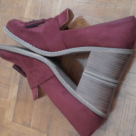 BC Burgundy Suede Block Chunky Tassle Loafer Heels - Picture 11 of 12